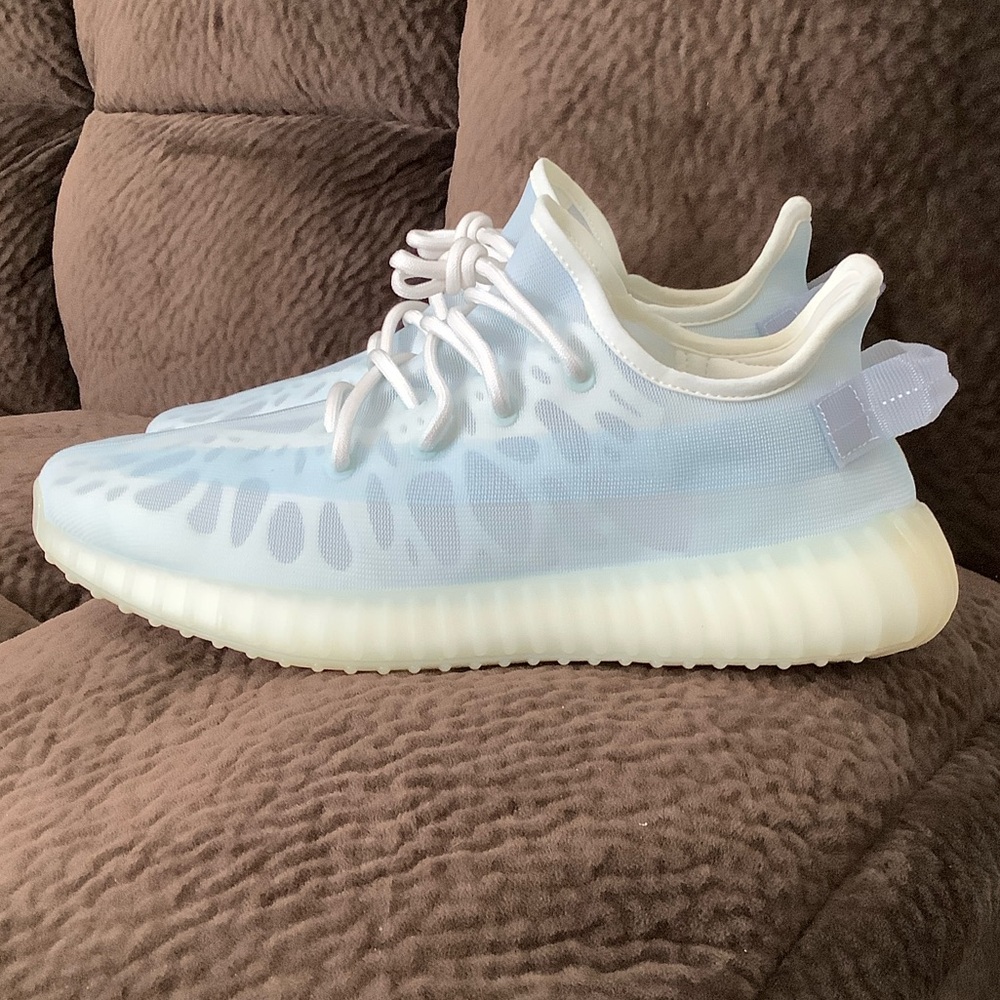 Adidas Yeezy Boost 350 V2 Mono Ice Rare Limited GW2869 Light Blue Sneakers